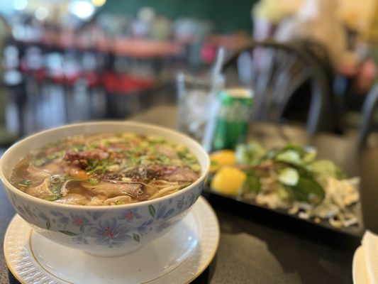 Pho Xin Chao by null