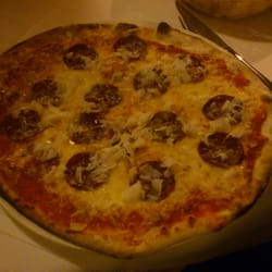il Mulino - Tagesgericht "Pizza mit Wildschweinsalami" (13,50 Euro)