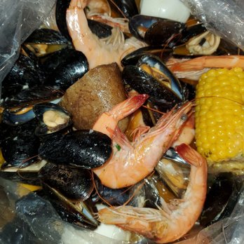 Bobos Crab Shack - Coop City - Mussel & Shrimp Boil in Garlic Butter w/ corn, potato and boiled egg - Seafood Near Me - The Bronx, New York Bobos Crab Shack - Coop City - Mussel & Shrimp Boil in Garlic Butter w/ corn, potato and boiled egg - Seafood Near Me - The Bronx, New York