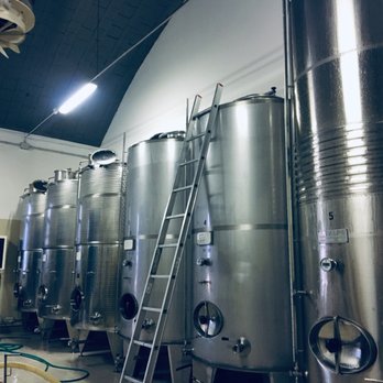Col del Lupo - Wine Tasting Room Near Me - Vidor, TV