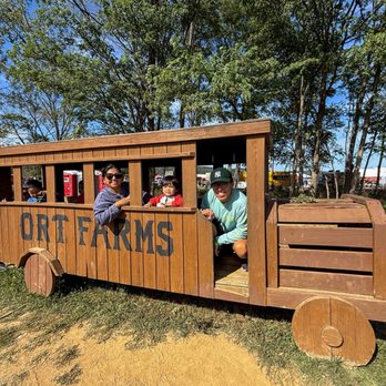 Ort Farms - bus photo op - Fruits & Veggies Near Me - Long Valley, New Jersey Ort Farms - bus photo op - Fruits & Veggies Near Me - Long Valley, New Jersey