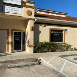 JE Foot & Ankle Associates - JE Foot & Ankle Associates Palm Coast office outside