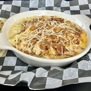 Louie's Grill and Bar - Mac and cheese - American Near Me - Norman, Oklahoma