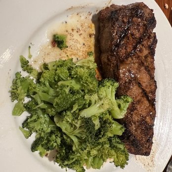LongHorn Steakhouse - 21 oz steak - Steakhouses Near Me - Saint Peters, Missouri