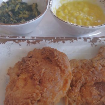 Wilson’s Commissary - Fried pork chops, greens and creamed corn - Southern Near Me - Laurel, Mississippi