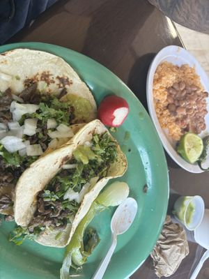Taquerí­a La Oaxaqueña by null