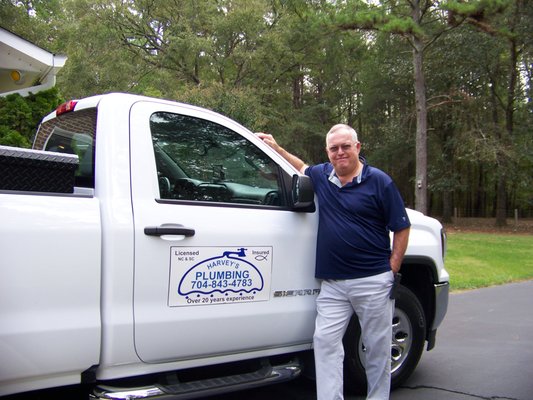 Harvey's Plumbing Logo