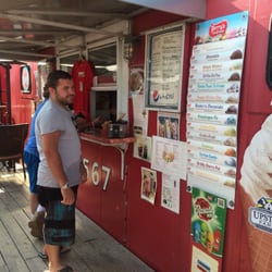 Little Red Caboose - Getting ice cream at the Little Red Caboose!!!