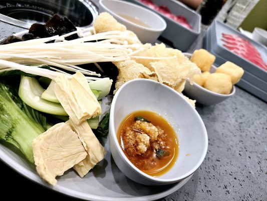Shabu En Hot Pot by null