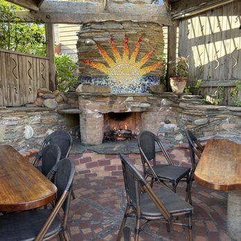 Cambria Pines Lodge Restaurant - Outdoor dining area. - American Near Me - Cambria, California Cambria Pines Lodge Restaurant - Outdoor dining area. - American Near Me - Cambria, California