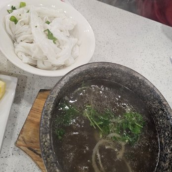 Hot Stone Pho - Choice of thin or thick noodles - Vietnamese Near Me - Rosemead, California