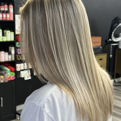 The Bees Knees Barber & Beauty Shop