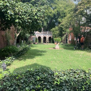 The Poe Museum - Museum courtyard looking towards shrine - Museums Near Me - Richmond, Virginia The Poe Museum - Museum courtyard looking towards shrine - Museums Near Me - Richmond, Virginia