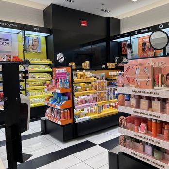 SEPHORA - Cosmetics & Beauty Supply Near Me - Brea, California