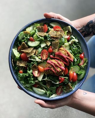 Mad Radish l Healthy Restaurant & Catering by null