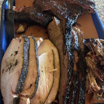 Blue Hound Barbecue - MEAT!!! - Barbeque Near Me - Dillard, Georgia