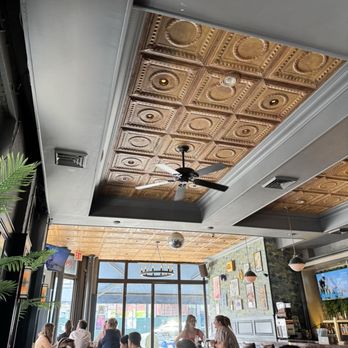 Oliver's Astoria - New American Near Me - Astoria, New York Oliver's Astoria - New American Near Me - Astoria, New York