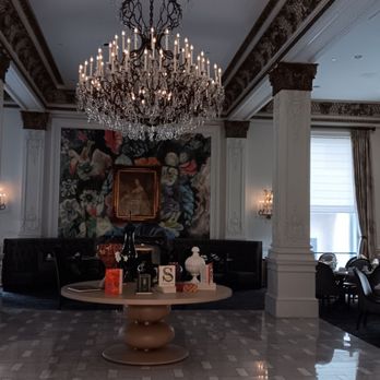 Le Pavillon Hotel - Meeting room on entry floor. - Hotels Near Me - New Orleans, Louisiana Le Pavillon Hotel - Meeting room on entry floor. - Hotels Near Me - New Orleans, Louisiana