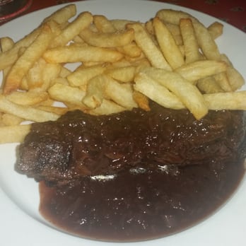 Bistro Moulin - Steak Bordelaise - Wine Bars Near Me - Monterey, California