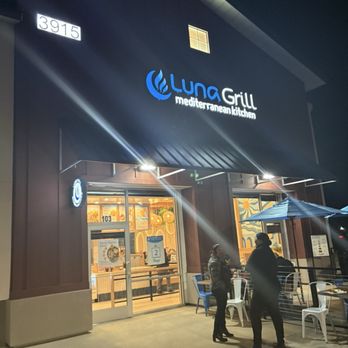 Luna Grill Bedford - Mediterranean Near Me - Corona, California