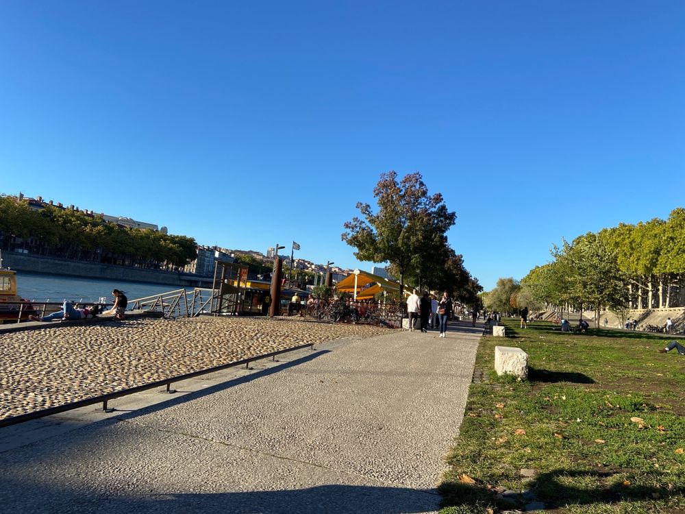 LA PASSAGÈRE Updated June 2024 17 Photos & 83 Reviews 21 quai