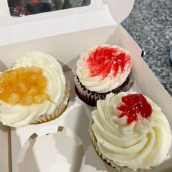 Nanni's Cakes - G