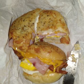 Bruegger's Bagels - FARMHOISE BAGEL - Sandwiches Near Me - Austin, Texas Bruegger's Bagels - FARMHOISE BAGEL - Sandwiches Near Me - Austin, Texas