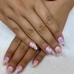 Pine Nails & Spa