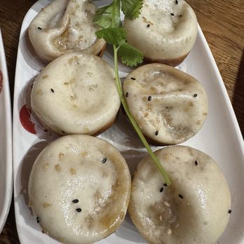 88 Bao Bao - P2. Pan Fried Pork Bun (6) / 豬肉生煎包 (6 Pcs) - Dim Sum Near Me - Stockton, California 88 Bao Bao - P2. Pan Fried Pork Bun (6) / 豬肉生煎包 (6 Pcs) - Dim Sum Near Me - Stockton, California