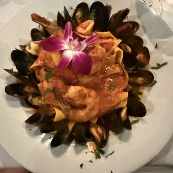 Terra Rustica Ristorante Italiano - Sauteed Linguine di Frutti di Mare (but no clams) - Italian Near Me - Briarcliff Manor, New York Terra Rustica Ristorante Italiano - Sauteed Linguine di Frutti di Mare (but no clams) - Italian Near Me - Briarcliff Manor, New York