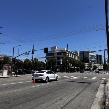 Enterprise Rent-A-Car - Left stranded at the intersection - Car Rental Near Me - Encino, California
