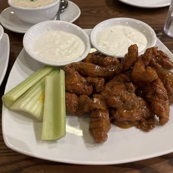 99 Restaurants - XL order of gold fever wings - Pubs Near Me - Westford, Massachusetts 99 Restaurants - XL order of gold fever wings - Pubs Near Me - Westford, Massachusetts
