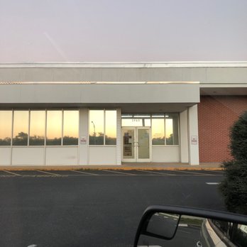 US Post Office - All's quiet on Sunday. - Post Offices Near Me - Tallahassee, Florida US Post Office - All's quiet on Sunday. - Post Offices Near Me - Tallahassee, Florida