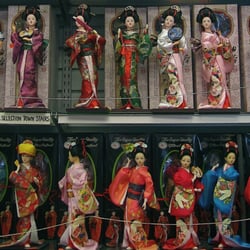 Bargain Bazaar - Yep, when I think of Chinatown, I think of...Japanese geisha dolls?