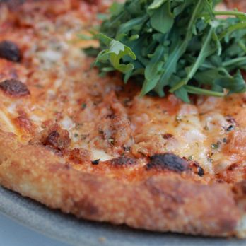 Honu Oceanside - italian sausage pizza: detail - Seafood Near Me - Lahaina, Hawaii