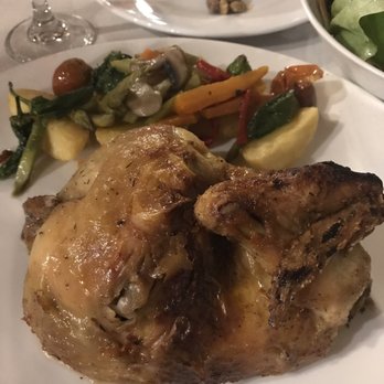 Los Caracoles - Roasted chicken and vegetables. - Spanish Near Me - Barcelona, B Los Caracoles - Roasted chicken and vegetables. - Spanish Near Me - Barcelona, B