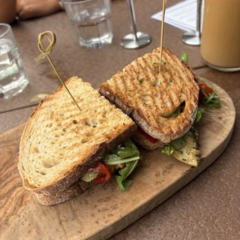 maman - katie chicken sandwich - Bakeries Near Me - Arlington, Virginia