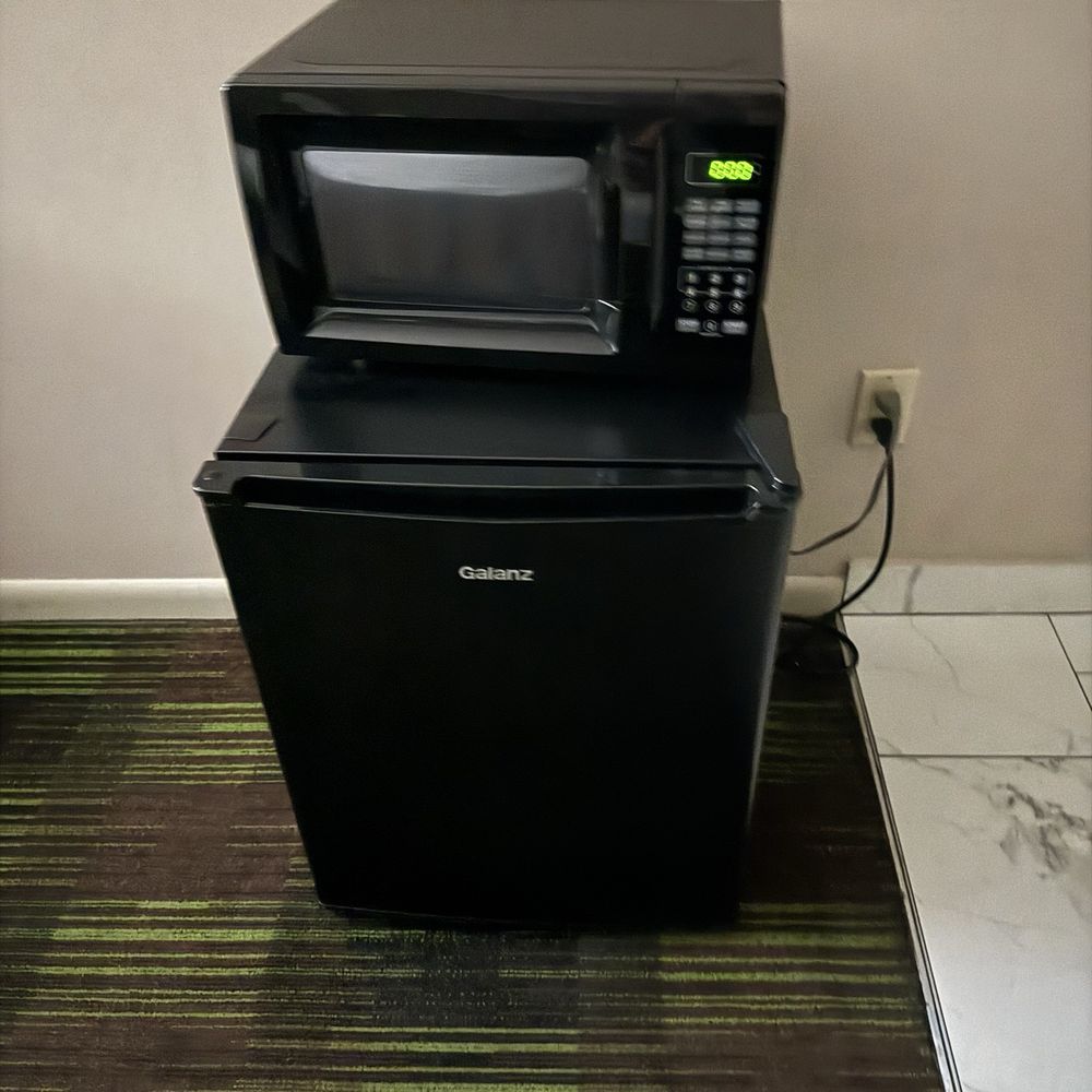 South Shore Inn - Microwave and mini fridge - Hotels Near Me - Sandusky, Ohio South Shore Inn - Microwave and mini fridge - Hotels Near Me - Sandusky, Ohio