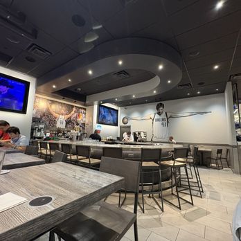 Nowitzki - Dining area - Chicken Wings Near Me - Dallas, Texas Nowitzki - Dining area - Chicken Wings Near Me - Dallas, Texas