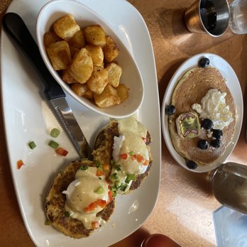 Another Broken Egg Cafe - Crab cake eggs Benedict - Breakfast & Brunch Near Me - Houston, Texas