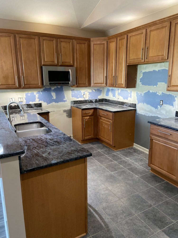 Slide of The Handy Dude