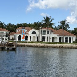 Pure Florida - Beautiful homes to see.