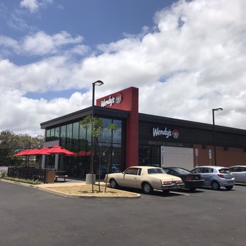 Wendy's - Fast Food Near Me - Waipahu, Hawaii
