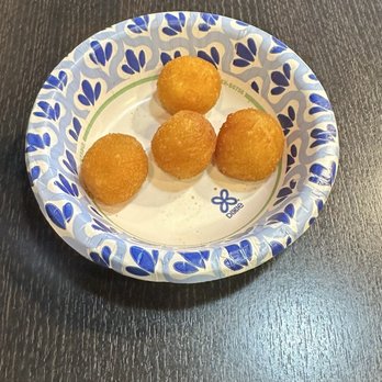 Dong Ting Chun Redmond - Free dessert: fried pumpkin taro ball, very yummy - Chinese Near Me - Redmond, Washington