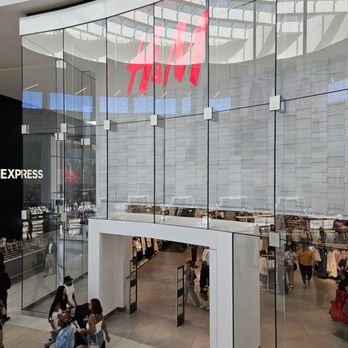 1. H&M