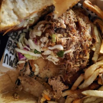 Bone Appetit Bar-b-que grill - Not much slaw on the pulled pork - Barbeque Near Me - Sparks, Nevada