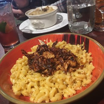 Chester Common Table - Mac and cheese with BBQ chicken, amazing! - Comfort Food Near Me - Chester, Massachusetts Chester Common Table - Mac and cheese with BBQ chicken, amazing! - Comfort Food Near Me - Chester, Massachusetts