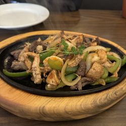 El Toreo Mexican Restaurant - Combo fajitas