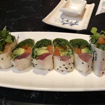 Barracuda Sushi - Sashimi salad roll - Sushi Bars Near Me - Burlingame, California
