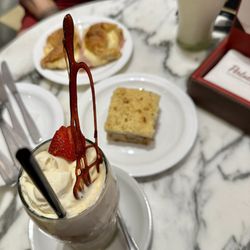 London City - Viennese coffee, gf apple crumble, banana smoothie and ham and cheese croissants